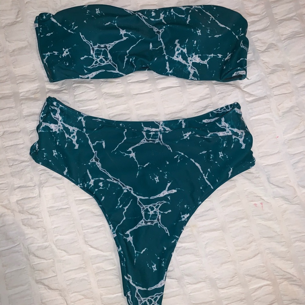 GREEN MARBLE STRAPLESS BIKINI